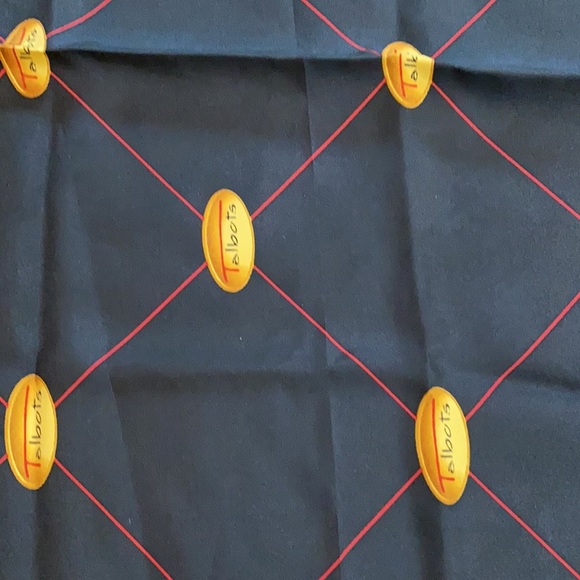 Scarf - Picture 3 of 8